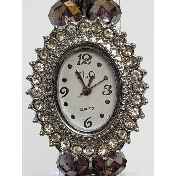 YLQ Women's dress watch. Beaded band with jeweled bevel - Picture 1 of 7